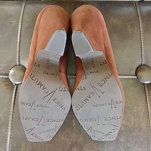 Women's Vince V Camuto Heels - Picture 7 of 7